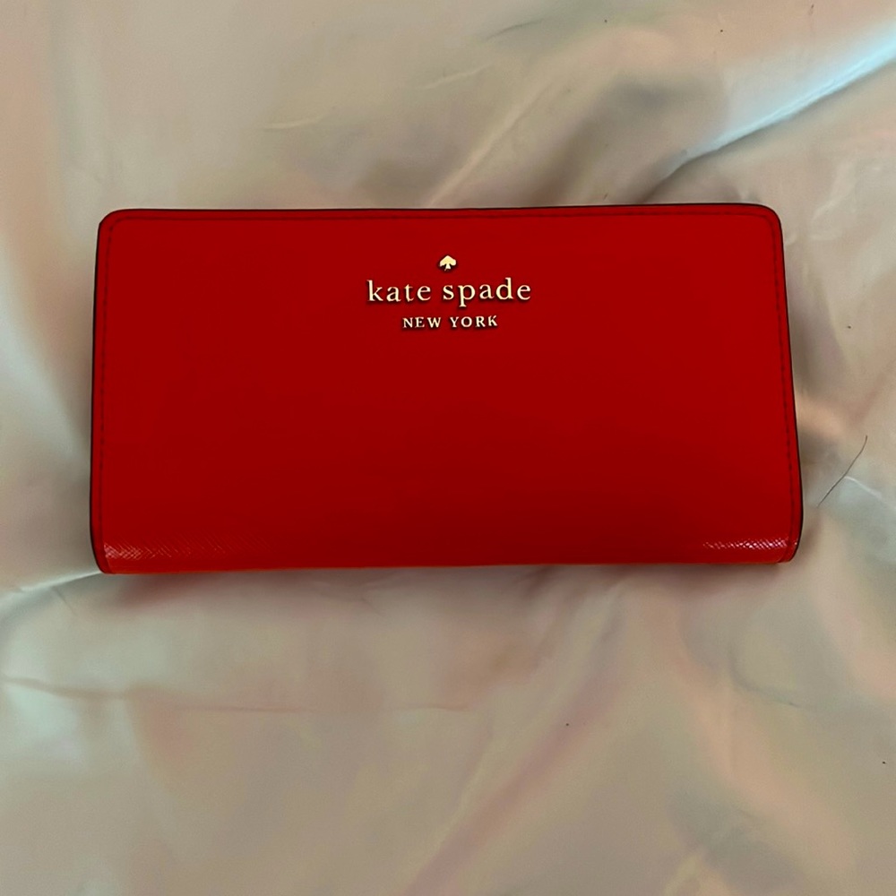 Kate Spade Wallet: Candy Apple Red staci slim bifold